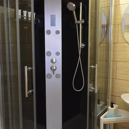 Romantic Apt-great Location- Center-free Parking-self Check-in- Old Town 20 Min Riga