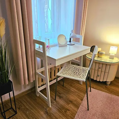 Romantic Studio-great Location- Center-free Parking-self Check-in- Old Town 20 Min