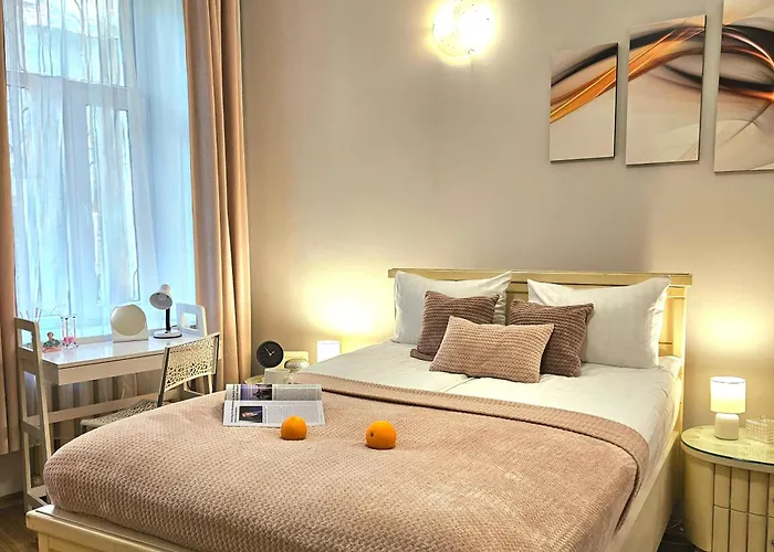 Romantic Studio-great Location- Center-free Parking-self Check-in- Old Town 20 Min דירה