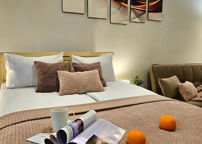 Romantic Studio-great Location- Center-free Parking-self Check-in- Old Town 20 Min Dzīvoklis Riga