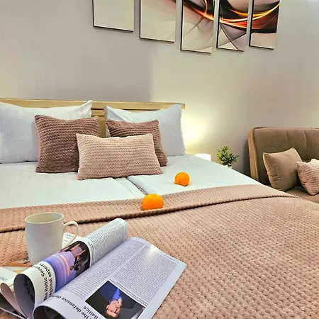 Apartman Romantic Studio-great Location- Center-free Parking-self Check-in- Old Town 20 Min